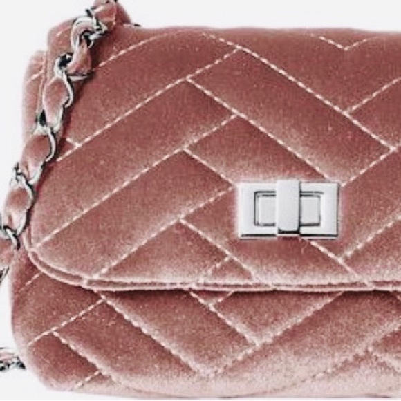 Steve Madden Quilted Blush Turn Lock Shoulder/Crossbody Purse NWOT - Picture 3 of 4